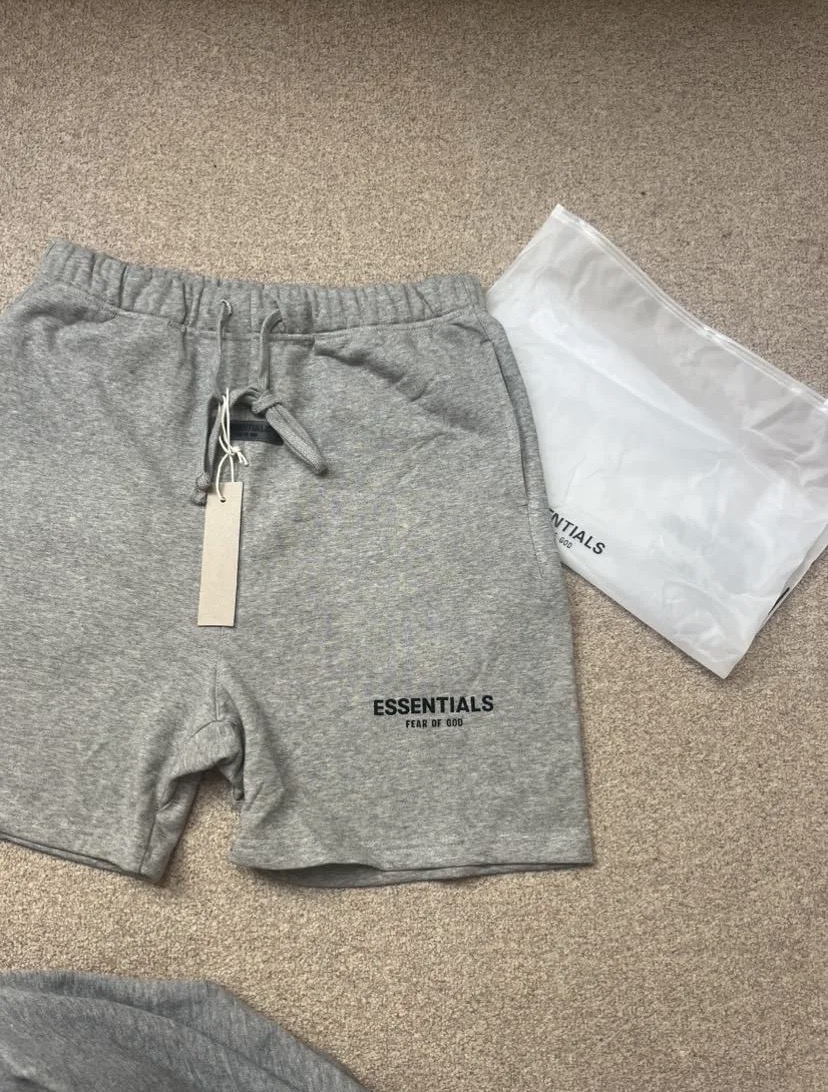 Essentials Shorts